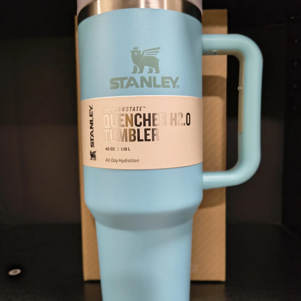 Stanley Quencher H2.0 Tumbler - Light Blue Brand New!! - Picture 1 of 2